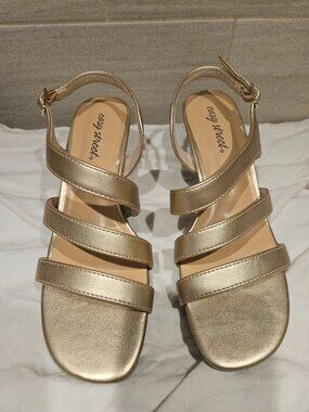 GOLD FAUX LEATHER SANDAL BY EASY STREET, NWT